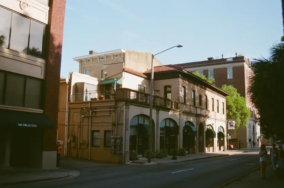 North Kansas City — towing service